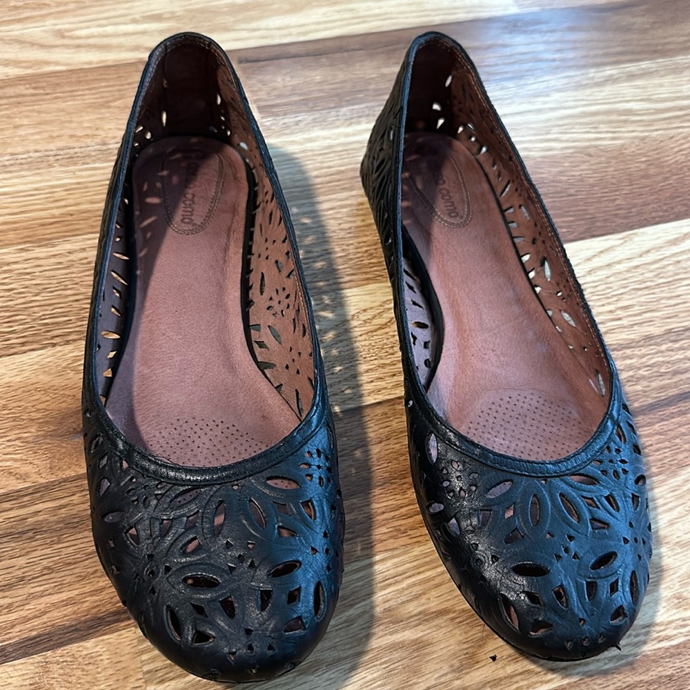 Corso como Black leather flats size 10
